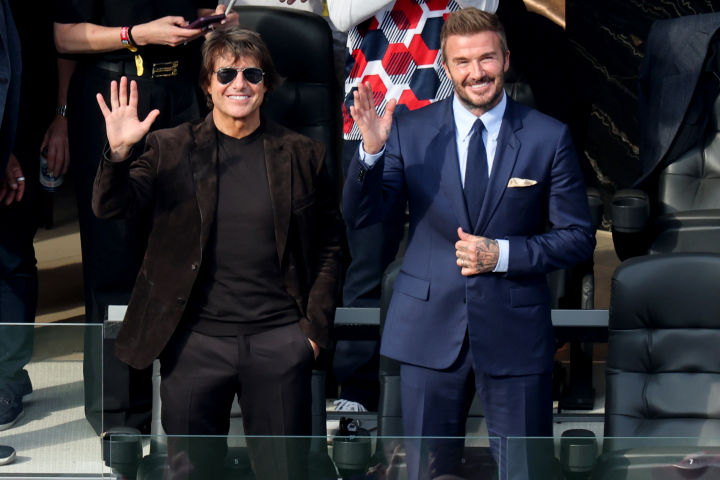 alt="alt="El exfutbolista y empresario británico, David Beckham, junto al actor norteamericano Tom Cruise en Los Ángeles.""