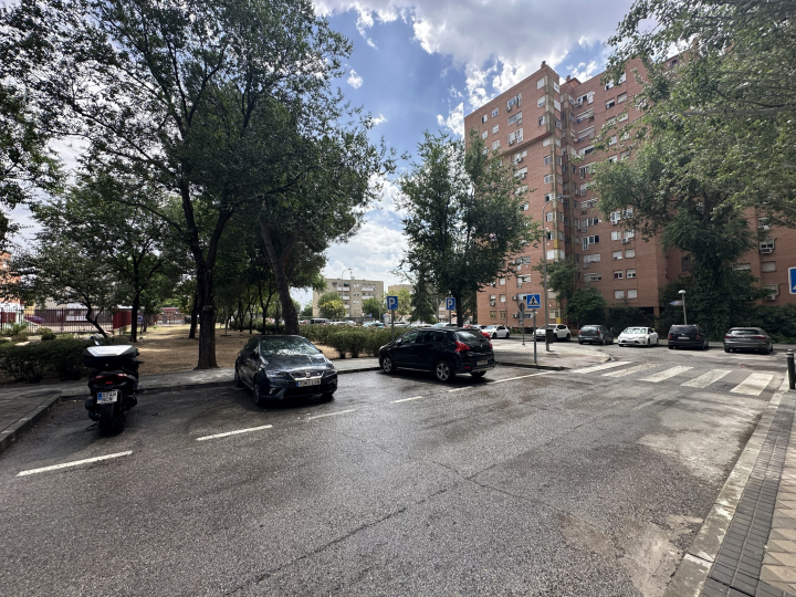 Calle de Cullera, en el barrio madrileño de Lucero.