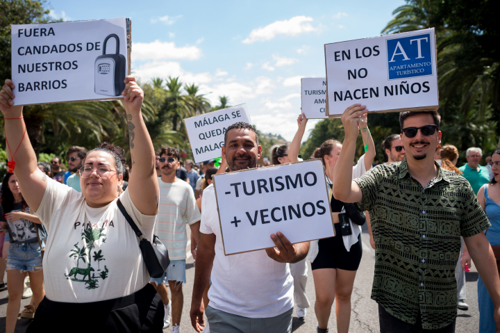 Málaga se manifiesta por la vivienda