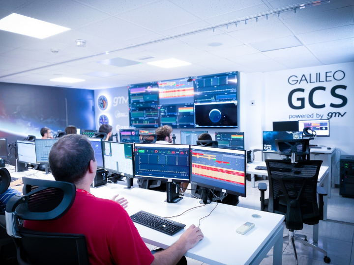 Una de las oficinas desde las que GMV gestiona el control terrestre del sistema Galileo