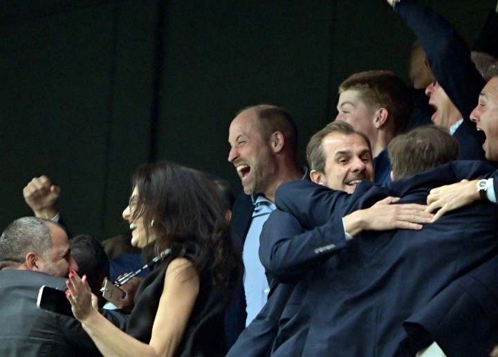 El príncipe Guillermo celebrando la victoria del Aston Villa en la final de la Europa League 2026