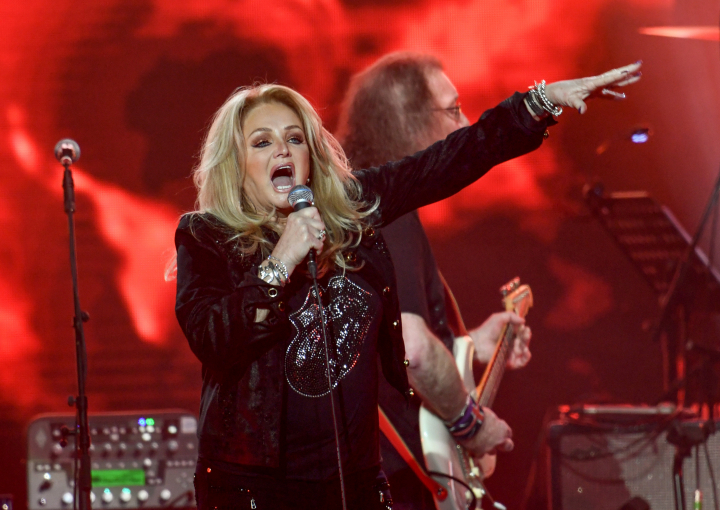 Bonnie Tyler en un concierto en el O2 Arena en 2020.