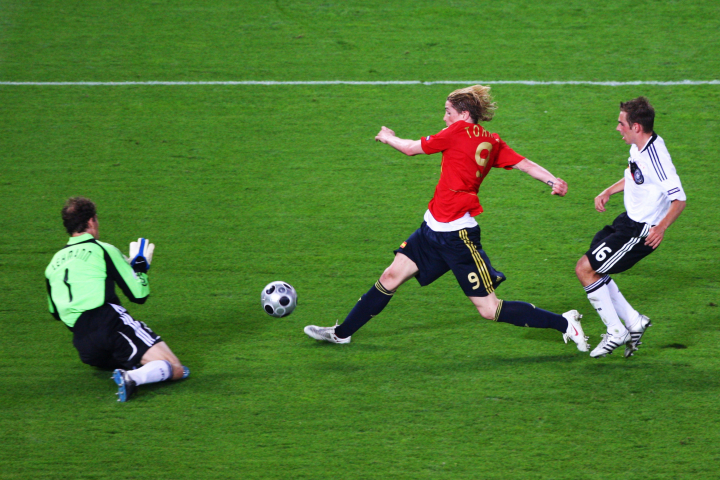 Fernando Torres marcando el gol de la Eurocopa de 2008.