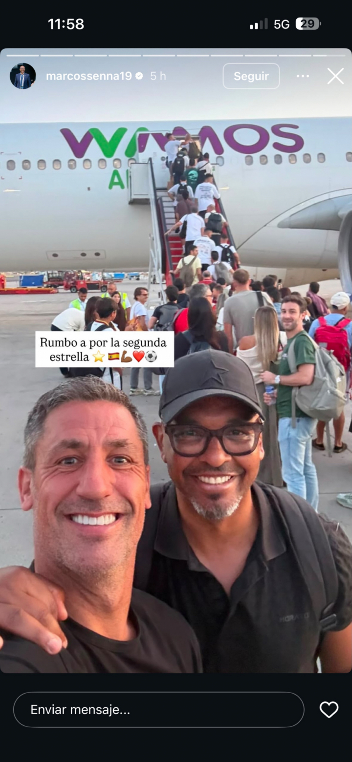 Joan Capdevila junto a Marco Senna, exjugadores de la selección española.