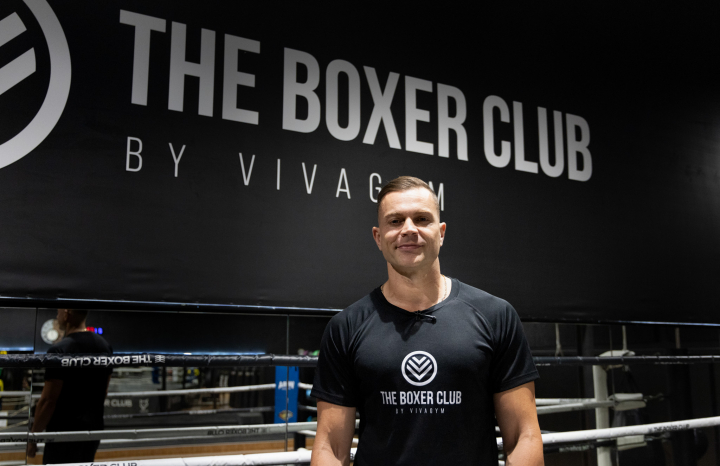 Javier Pardo, director general de 'The Boxer Club' y entrenador de Plex, Marta Díaz, Fabiana Sevillano y Roro para 'La Velada del Año VI'.
