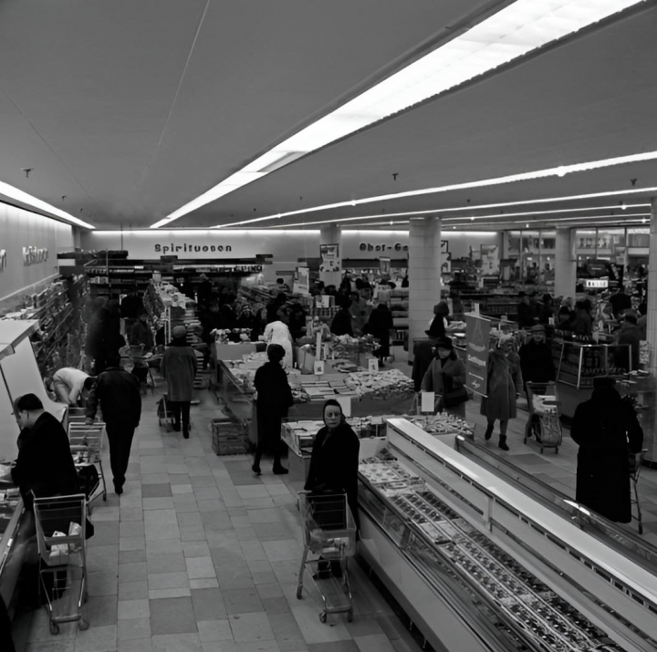 alt="alt="El pasillo de congelados de uno de los primeros supermercados""