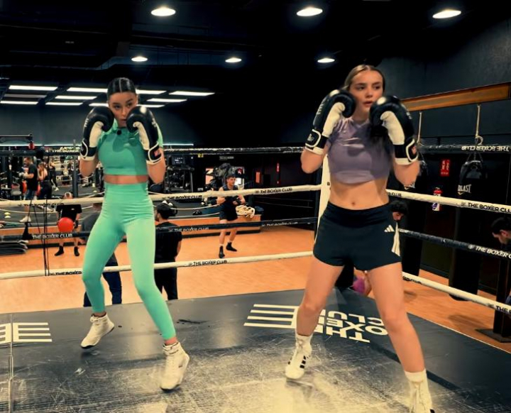 Marta Díaz y Fabiana Sevillano entrenando para el combate de La Velada.