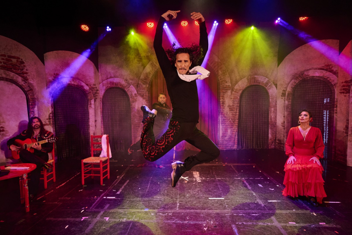 Flamenc Oh!! Es una nueva creación de la compañía Yllana en coproducción con
el Sadler’s Wells de Londres