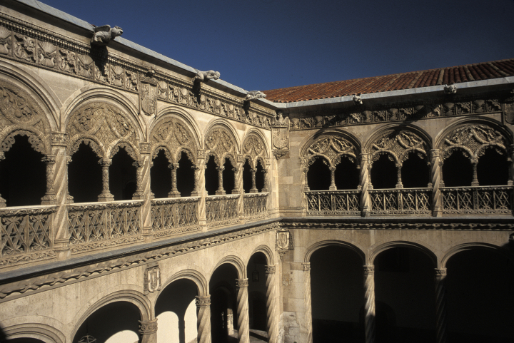 alt="alt="Colegio de San Gregorio, gótico, de siglo XV, en Valladolid.""