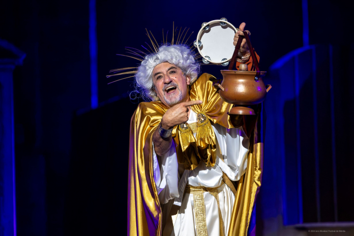 Lar, el dios que proporciona la olla en 'La comedia de la olla'