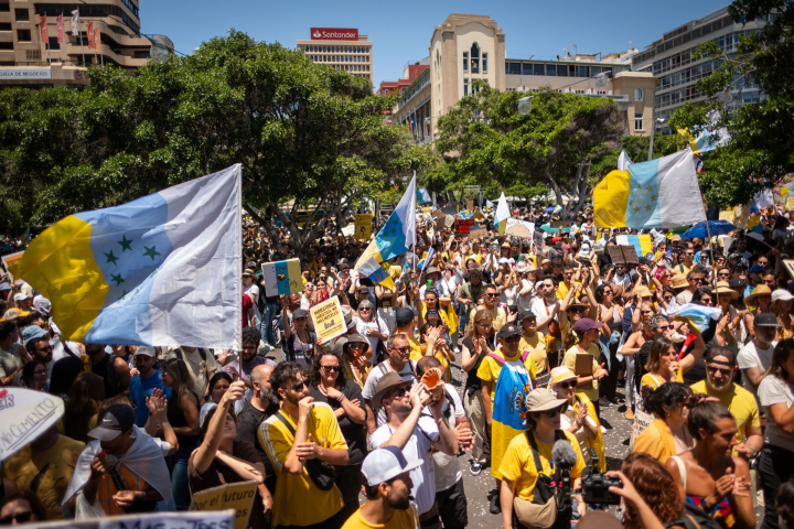 "Canarias tiene un límite", manifestación contra la turistificación en Tenerife.