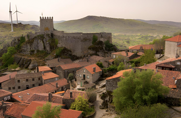 alt="alt="El pueblo Sortelha de Portugal""