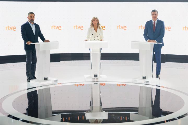 Abascal, Díaz y Sánchez, en el plató de RTVE