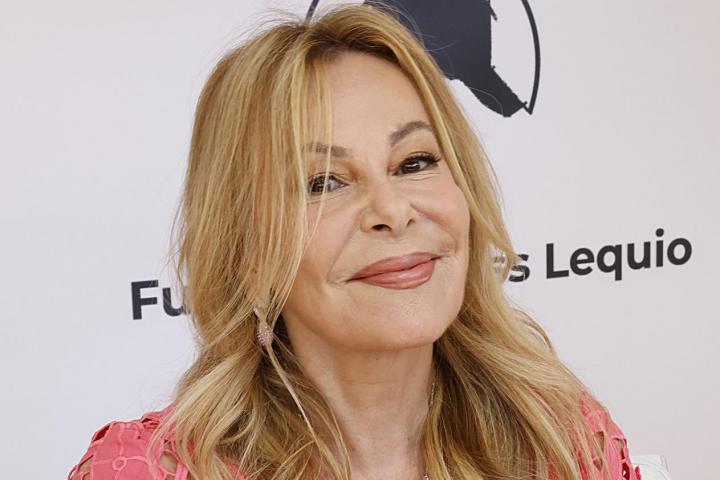 Ana Obregón, en la firma de 'El chico de las musarañas' en la Feria del Libro de Madrid el 11 de junio de 2023.