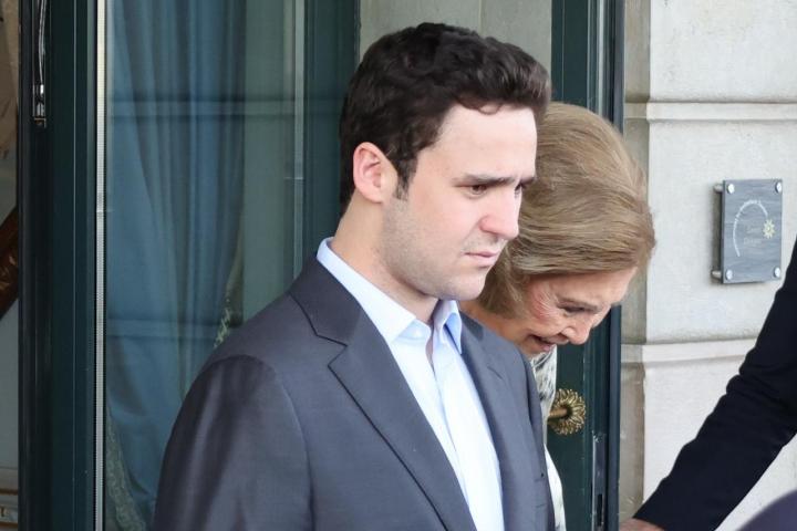 Froilán, fotografiado junto a la reina Sofía en Ginebra en una foto de archivo.