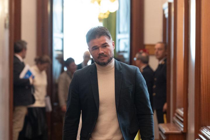 Gabriel Rufián en los pasillos del Congreso.