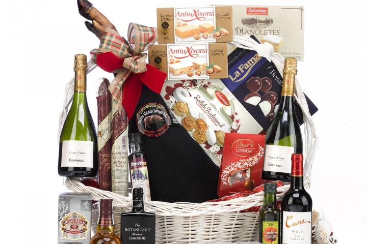 Una cesta de Navidad, en una imagen de archivo