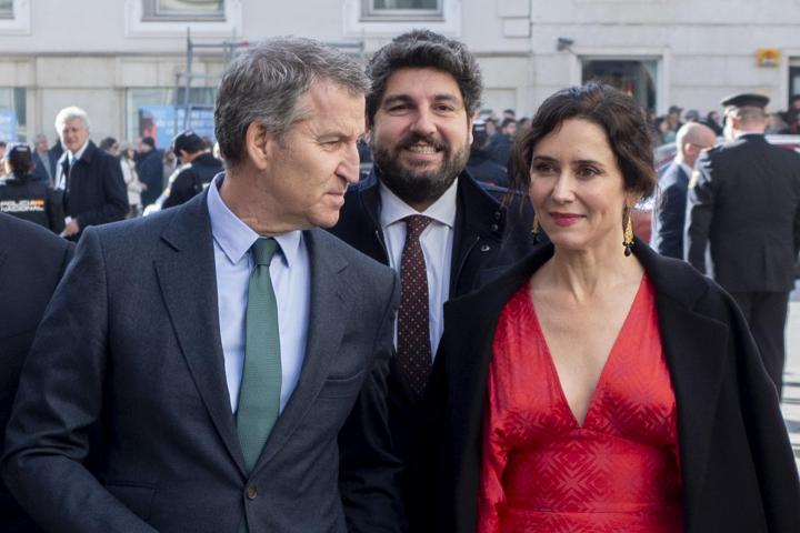 Foto de Alberto Nuñez Feijóo e Isabel Díaz Ayuso, en los actos de la Constitución.