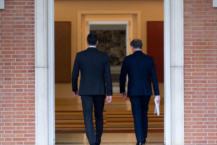 Pedro Sánchez y Feijoo en Moncloa