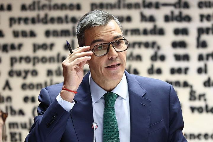 Pedro Sánchez, esta mañana en el Senado con sus gafas nuevas