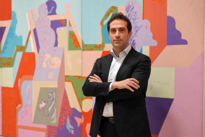 El vicepresidente primero del Gobierno y ministro de Economía, Carlos Cuerpo, durante su entrevista con El HuffPost