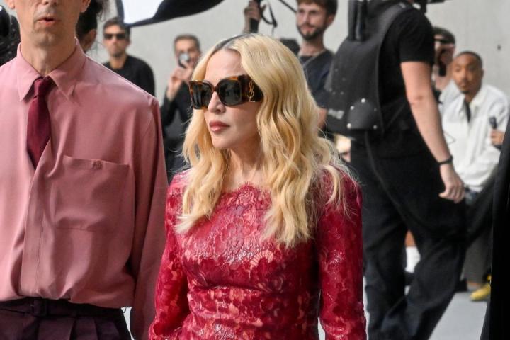 Madonna, a su llegada al desfile de Saint Laurent
