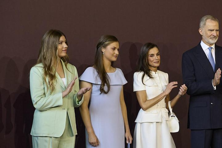 Los reyes Felipe y Letizia y la princesa Leonor y la infanta Sofía durante la visita apostólica del papa León XIV a España
