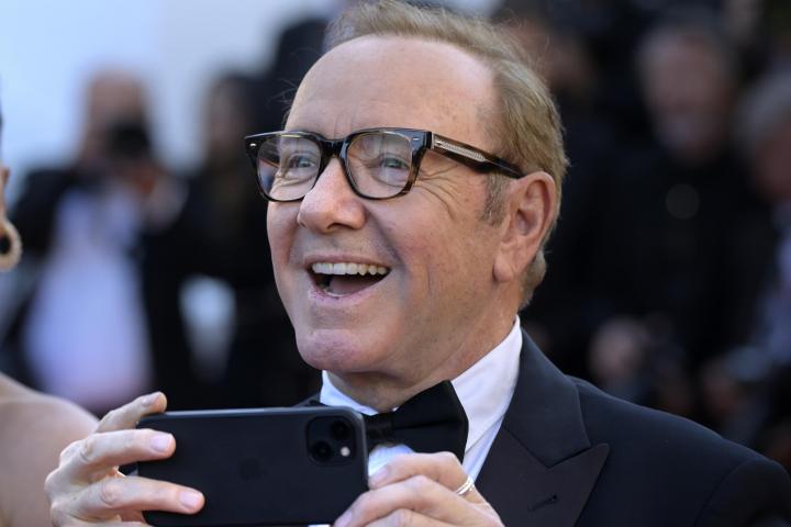 Kevin Spacey en la alfombra roja de Cannes en 2026.