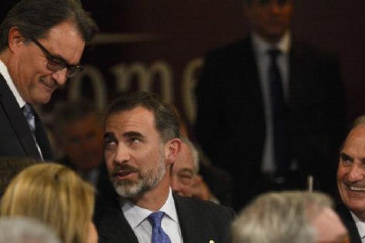El rey pide unidad y respeto a la Constitución en un discurso en Cataluña