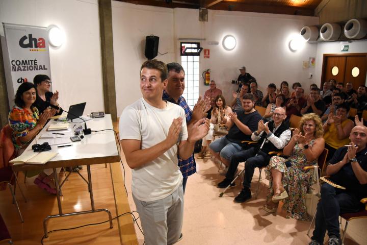 El abogado y presentador de Aragón TV Jorge Pueyo.