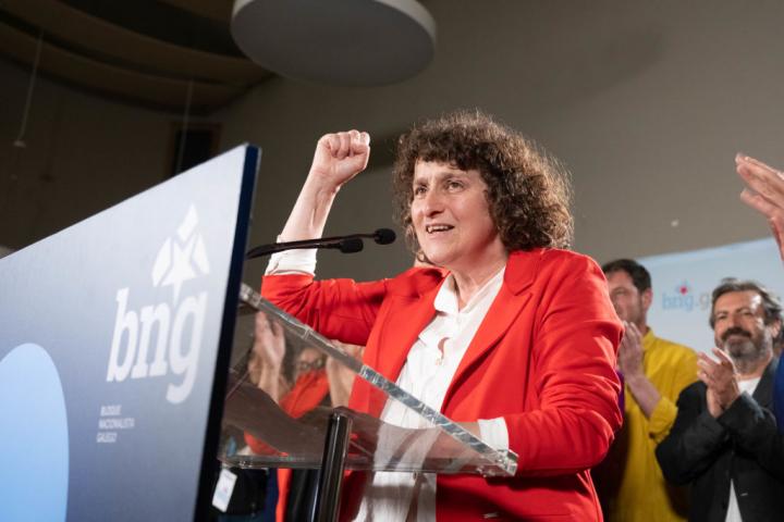 La alcaldesa de Santiago de Compostela, Goretti Sanmartín (BNG), celebrando los resultados de las elecciones del 28-M.