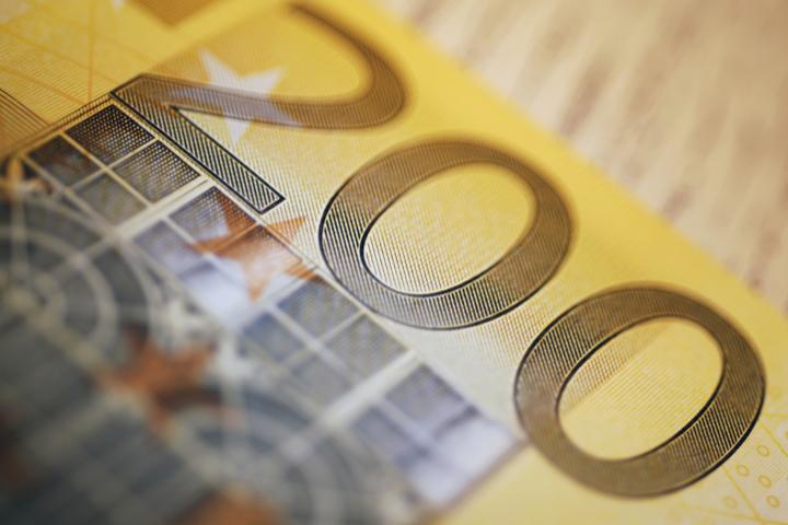Fotografía de stock de un billete de 200 euros.