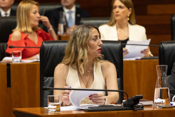 María Guardiola, este martes en la Asamblea de Extremadura.