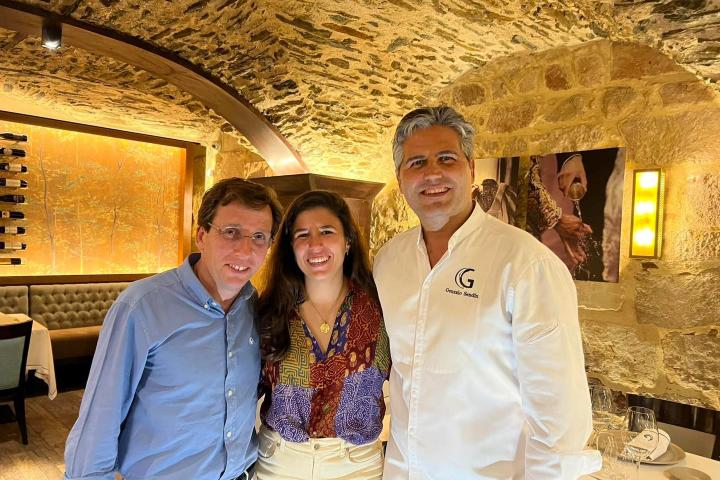 La escapada de Martínez-Almeida y Teresa Urquijo a Salamanca.