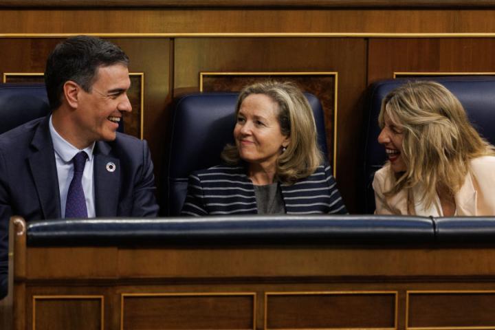 El presidente del Gobierno, Pedro Sánchez, la vicepresidenta primera, Nadia Calviño, y la vicepresidenta segunda, Yolanda Díaz; en un imagen de archivo.