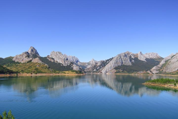 Panorámica del embalse de Riaño