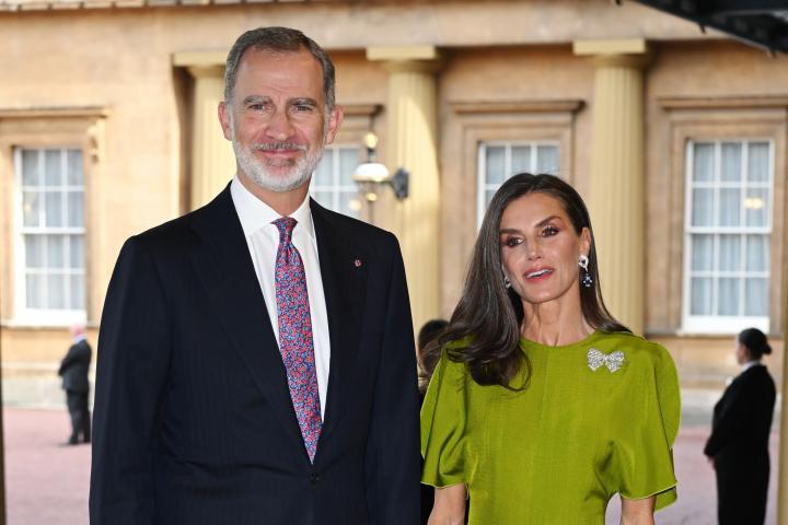 Los reyes Felipe y Letizia, en la recepción previa a la coronación de Carlos III en Londres el 5 de mayo de 2023.