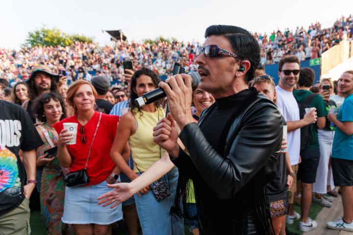 El cantante Rodrigo Cuevas