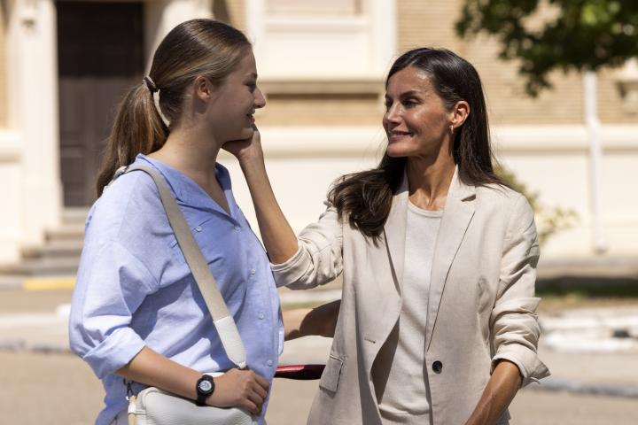 La princesa Leonor y la reina Letizia.
