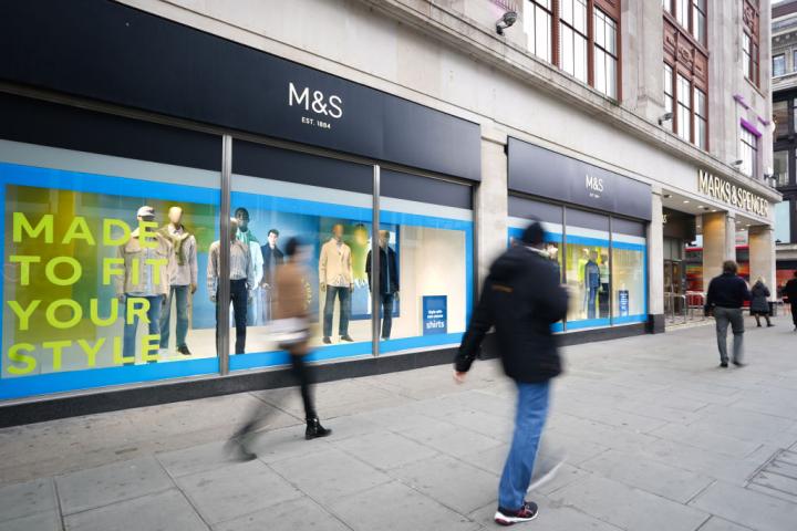 Exterior de una de las tiendas de Marks & Spencer en Londres.