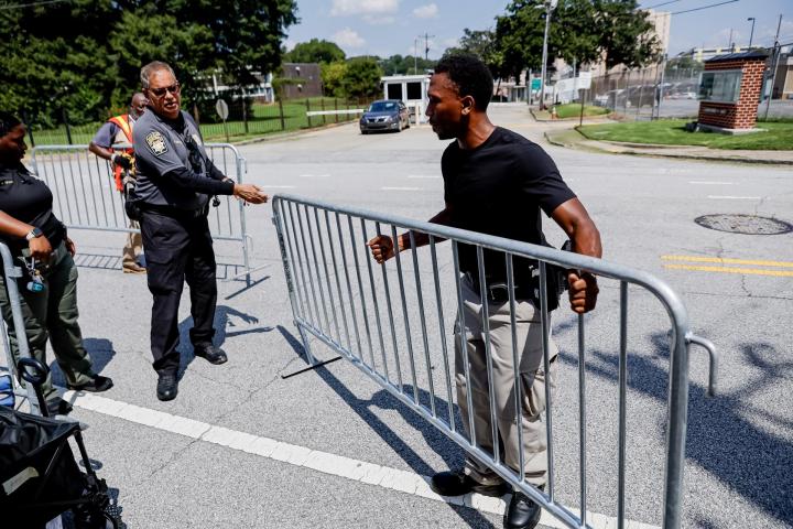 La prisión de Fulton County se prepara para la llegada de los imputados en el caso sobre la supuesta injerencia de Donald Trump en las elecciones de 2020.