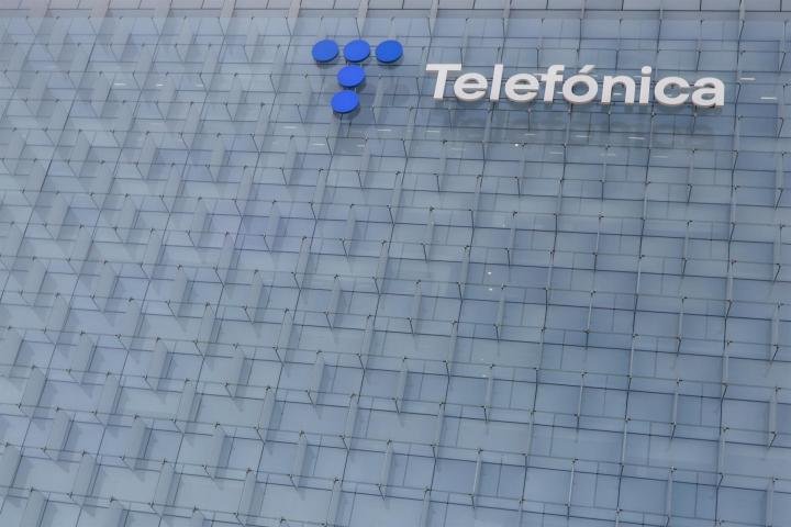Fachada de la sede de Telefónica