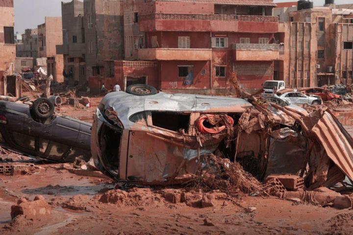 Destrozos por el ciclón en Libia, a su paso por Derna.