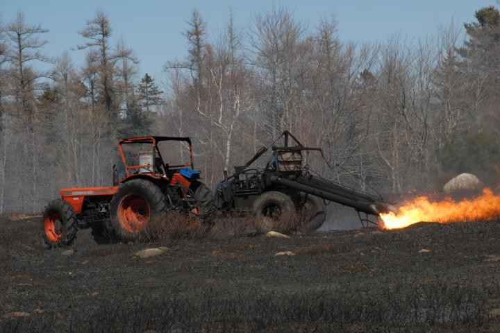 Imagen de archivo de un 'tractor lanzallamas'.