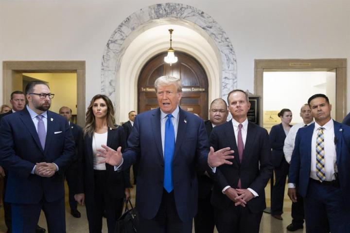 Llegada de Donald Trump a la Corte de Nueva York