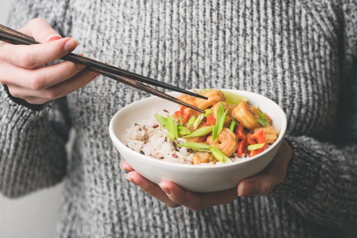 Recientes estudios recomiendan sustituir el arroz blanco por arroz integral.