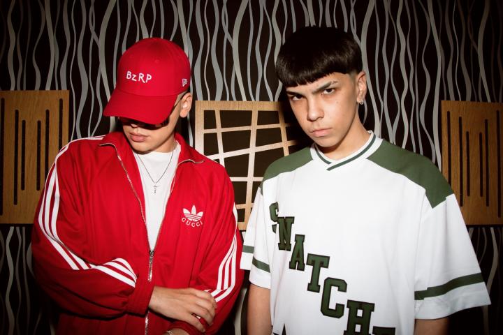 Bizarrap y Milo J en la foto distribuida por el productor argentino en las redes sociales.