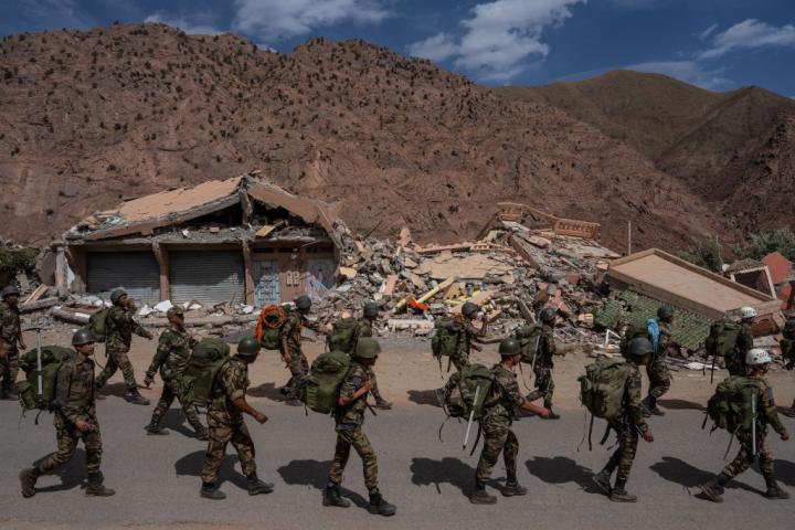 El Ejército marroquí participa en el operativo de rescate en el terremoto que dejó 3.000 muertos en Marruecos.