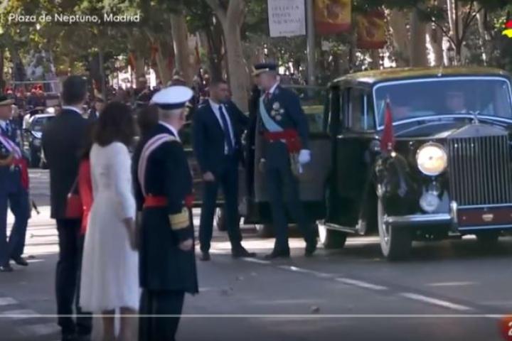 Rolls-Royce en el que han llegado al desfile Felipe VI y la reina Letizia