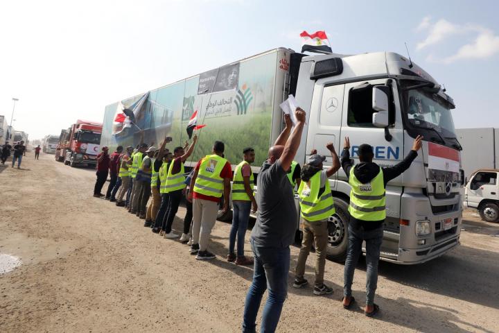 Uno de los camiones que han formado parte del convoy que ha llegado este fin de semana a Gaza.